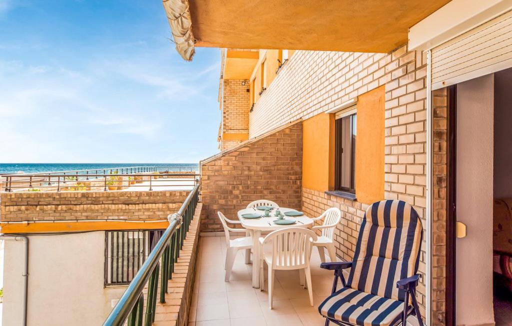Stunning Apartment In Oropesa Del Mar Exterior photo